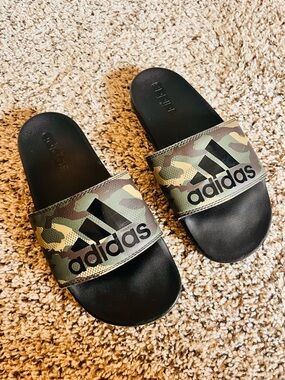 Adidas Camouflage Adilette Comfort Slide Sandal - Youth Sz US 5